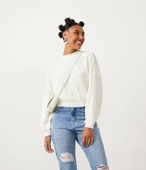 O Suéter de Tricô Fino: Elegância Casual com Toque de Conforto