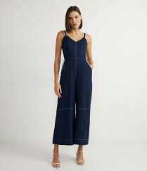Macacão Elegante: Uma Peça, Um Look Completo