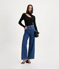 O Jeans Reto de Cintura Alta: Essencial para o Estilo Moderno e Maduro